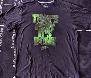 Nike Paranorman Foamposite graphic tee size XXL